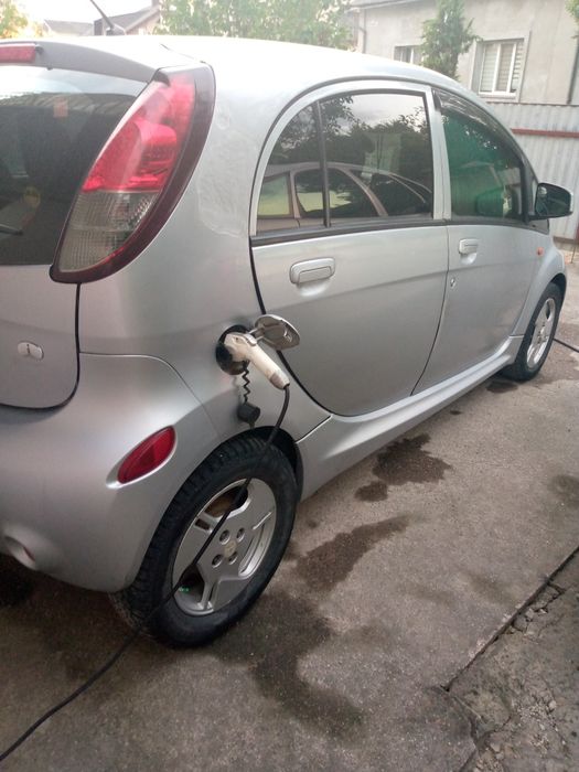 Продам mitsubishi miev