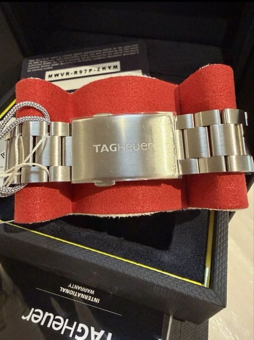 Годинник TAG Heuer Formula 1 RED BULL CAZ101AL.BA0842 та