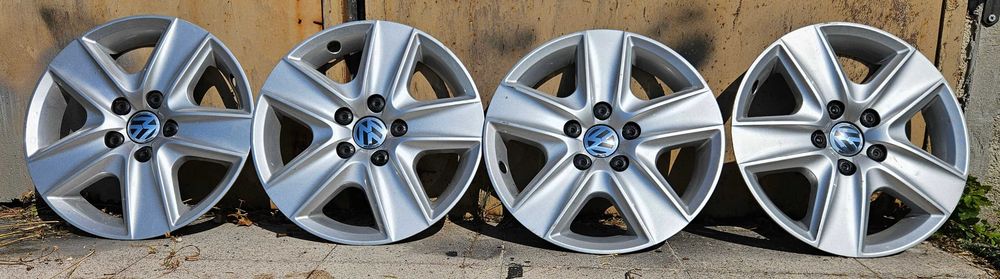 4x kołpaki strukturalne Vw golf caddy sharan rozmiar 15