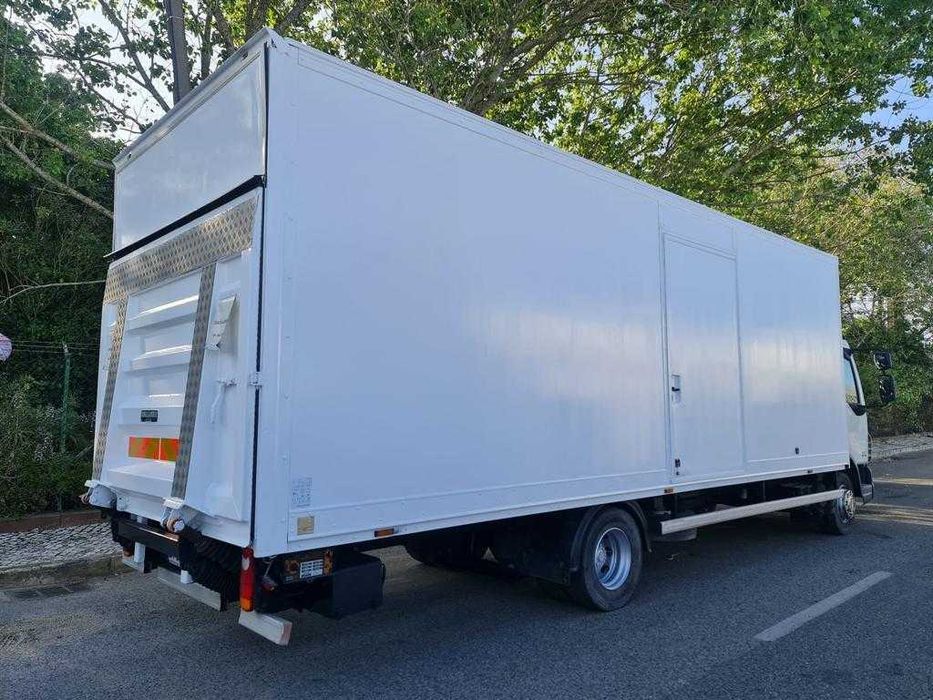 Camião DAF LF 45.180 Caixa Fechada