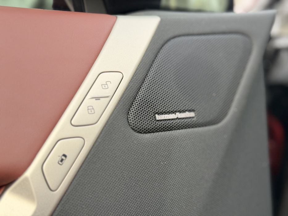 BMW iX XDrive50 2022 рік