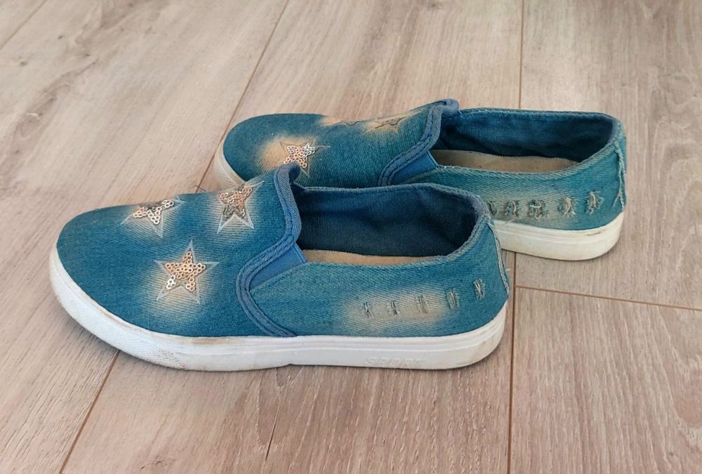 Срочно ! Продам мокасины на девочку 36р.