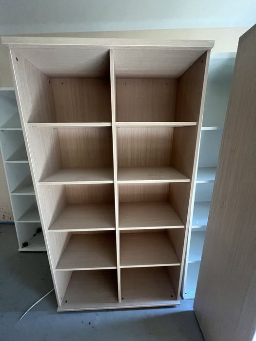 Regaly biurowe w bardzo dobrym stanie