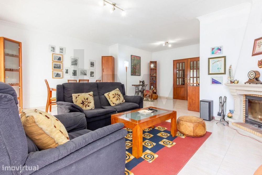 Apartamento T3 com Suíte, Lareira, Três Varandas e Arrecadação | Monti