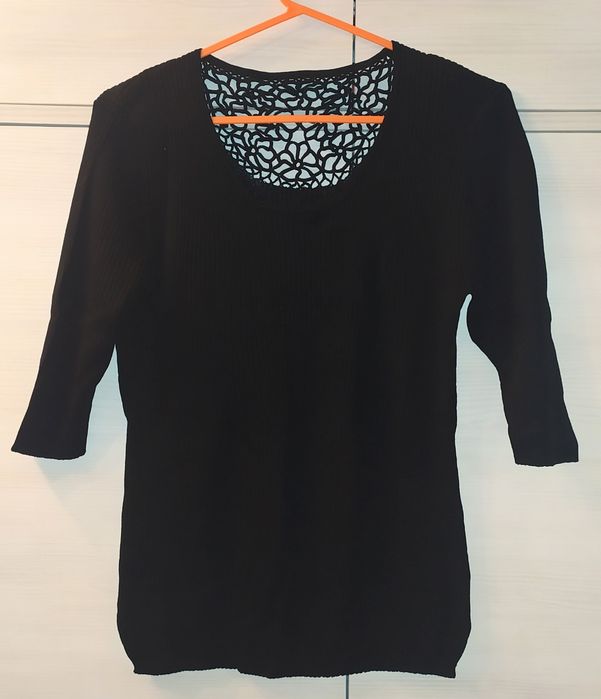 Sweter czarny r. S / M haft wiskoza