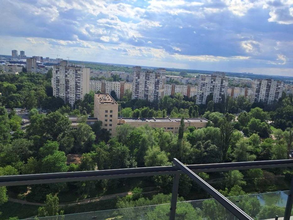 Продам унікальний пентхаус  з великими можливостями. ЖК Венеція. Краєвиди  270 градусів.  Без %