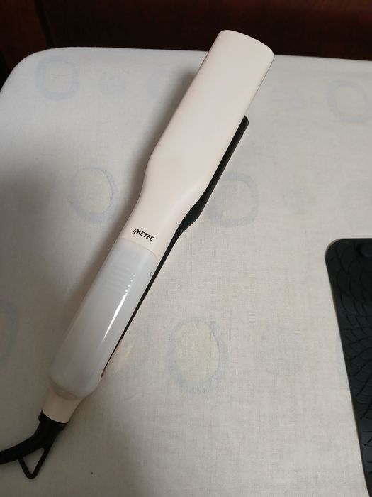 Bellissima alissadora de cabelo a vapor