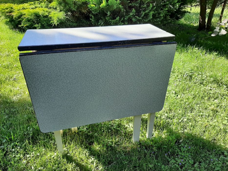 Stolik rozkładany typ 1454 PRL