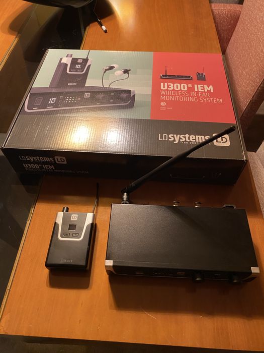 U300 IEM Wireless in-ear Monitoring System - Excelente estado