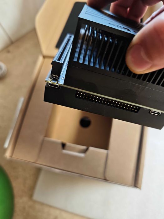 Komputer AI dla programistów video NVIDIA Jetson AGX Xavier (32 GB).