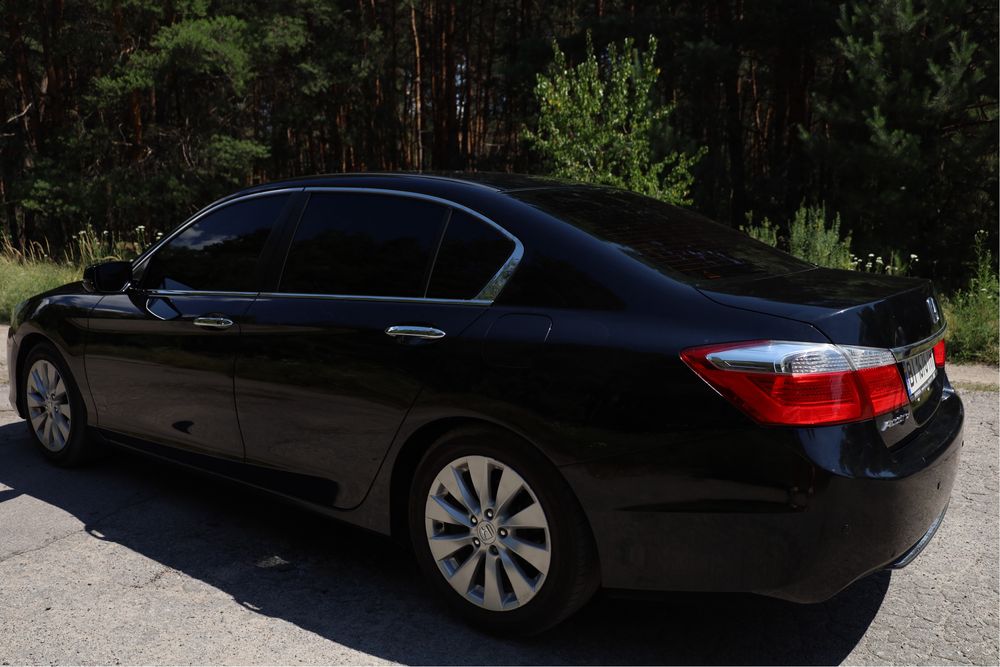 Продам Honda Accord 2014 года, 2.4 газ/бензин