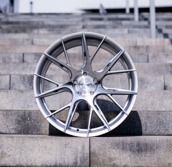 Диски Japan Racing JR42 R22 BMW Mercedes Audi Lexus Tesla Volkswagen Skoda Toyota