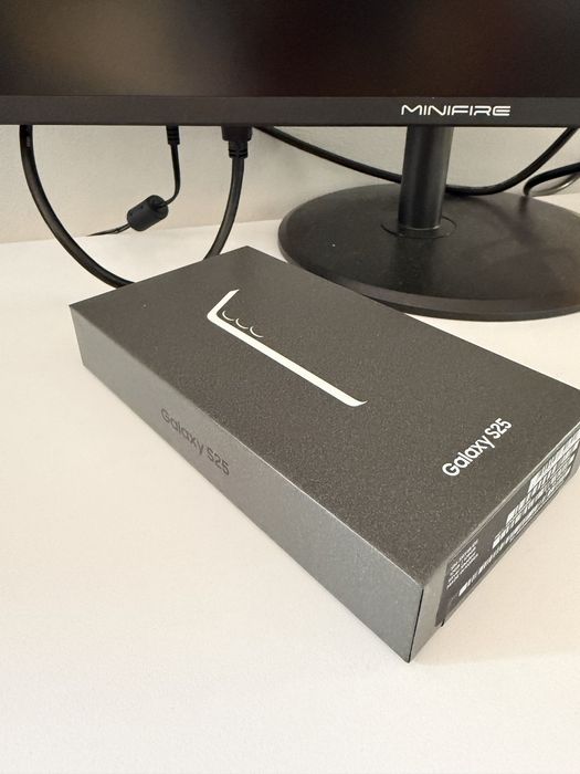 Samsung Galaxy S25 128GB cor Silver Shadow, Novo, Ainda na caixa