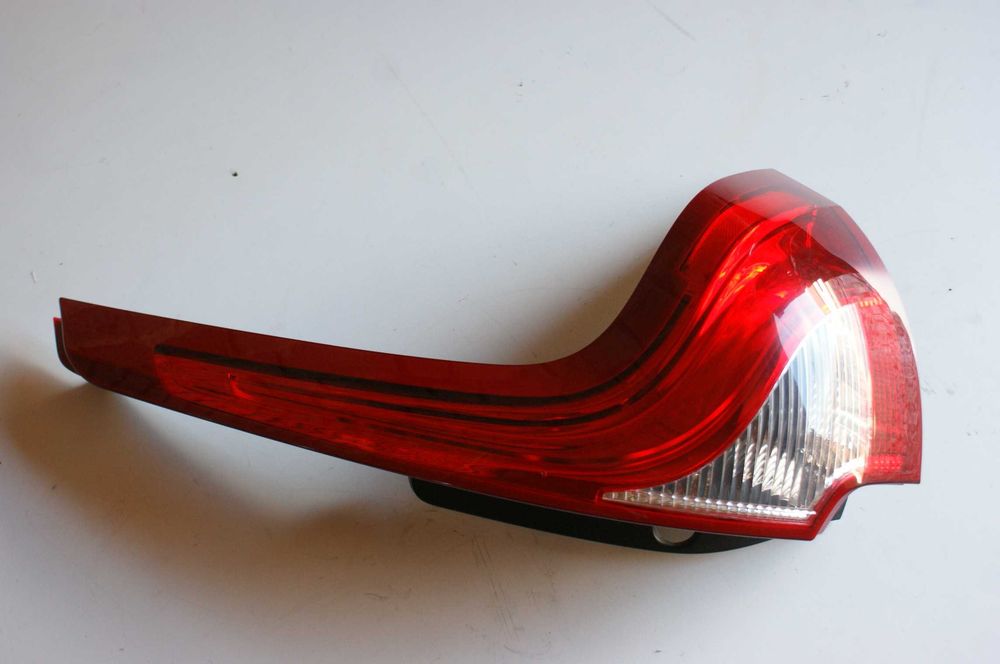 Volvo XC60 Lampa Prawa Tył Oryginał 08-13 Led