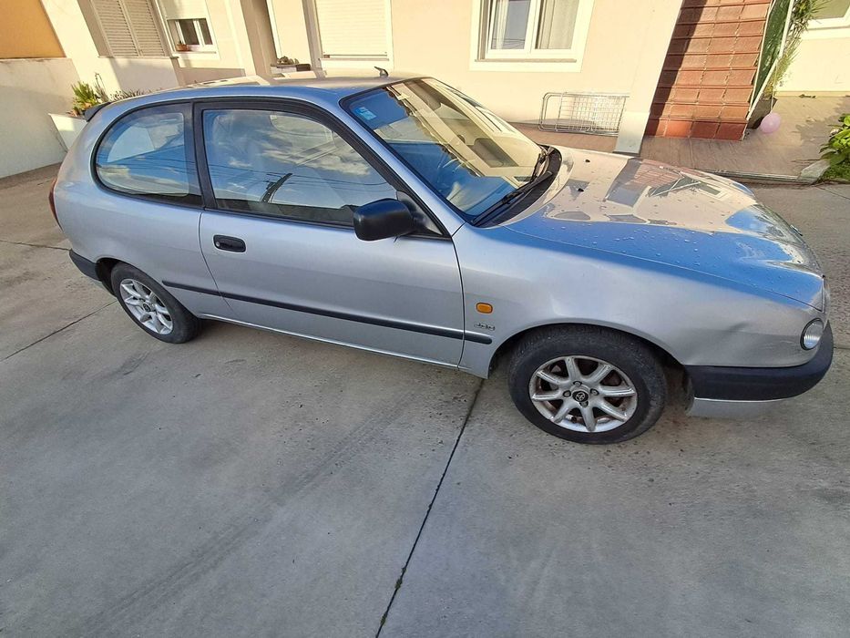 Toyota Corolla Starvan 2.0D 1998
