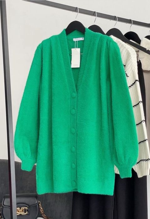 Зелений пухнастий кардиган Reserved