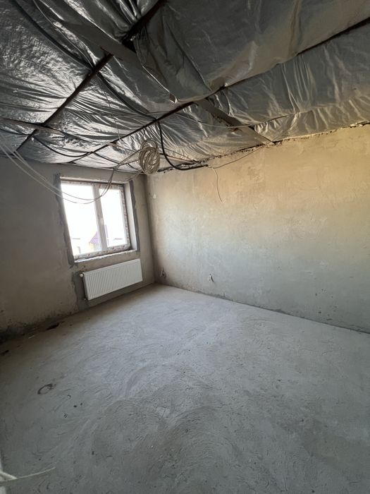 Продам 3-х кімнатну квартиру в зданому будинку.