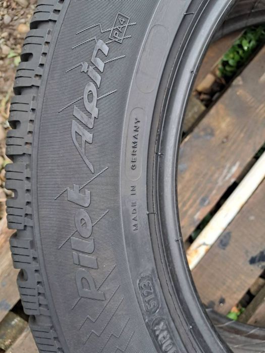 Зимові шини Michelin 235/55 R17