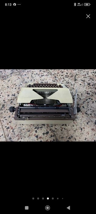 Máquina de escrever a funcionar bem