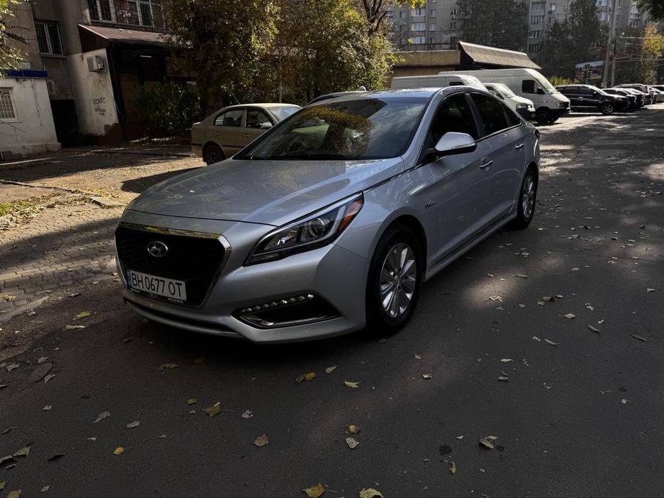 Hyundai Sonata hybrid