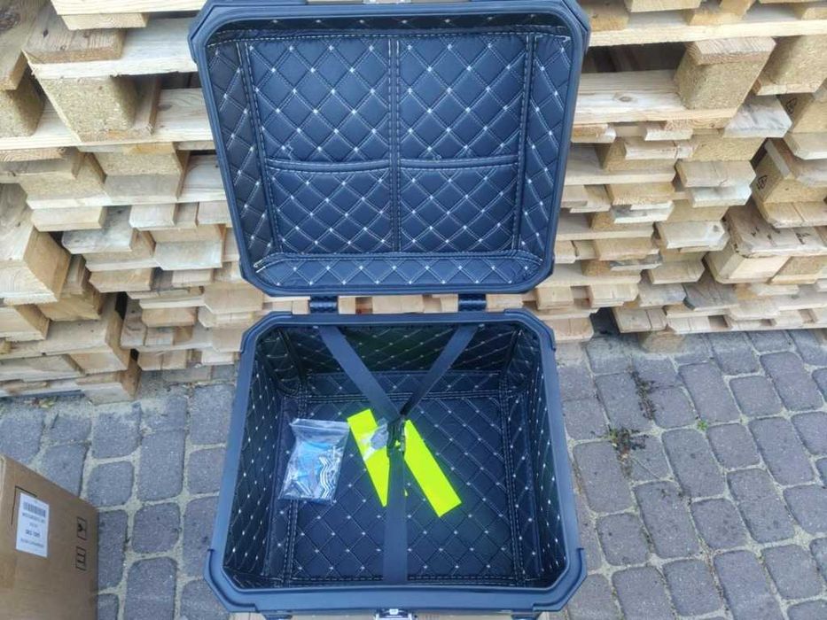 ALUMINIOWY kufer motocyklowy centralny CZARNY 45L / 55L / 65L+ PŁYTA