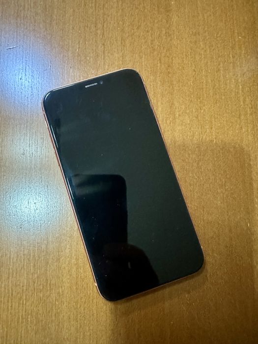 iPhone XR 64 GB in very good condition64750874828419122
