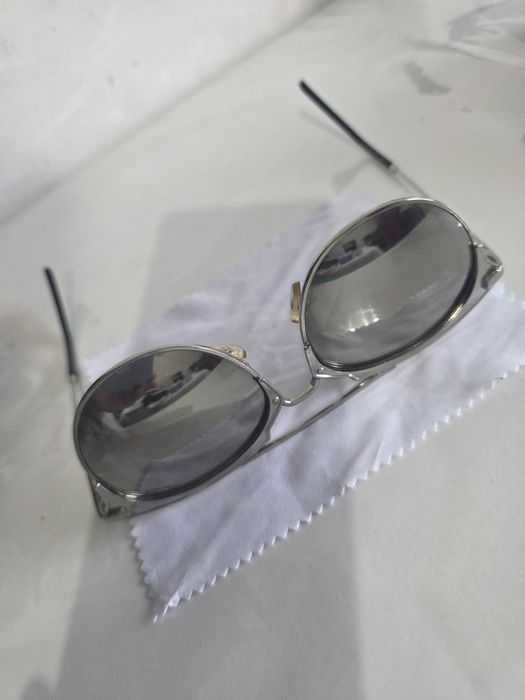 Óculos espelhado prateado