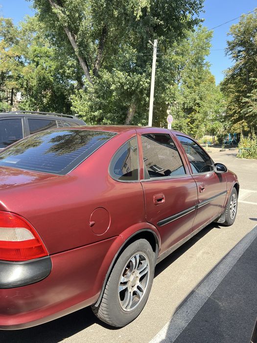 Продам Opel Vectra 1997