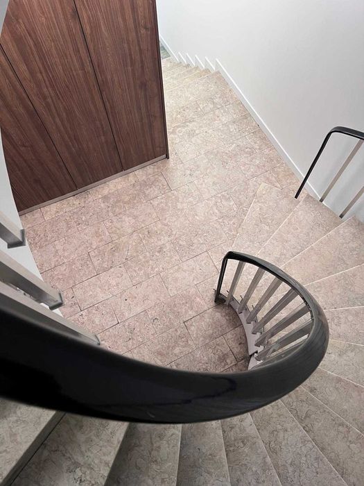 T0 novo, localizado na Avenida Fernão de Magalhães