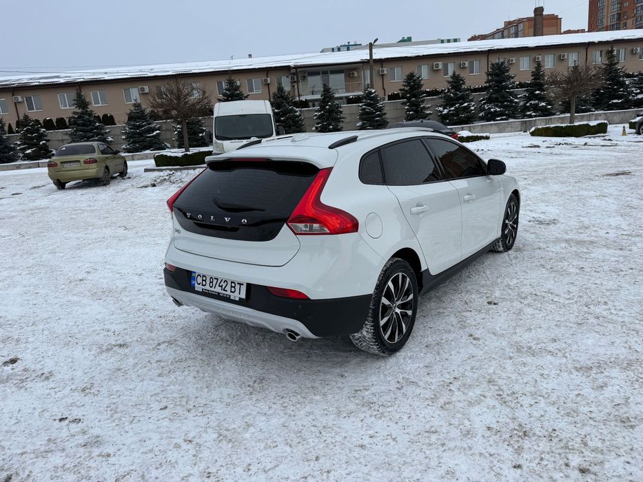 Volvo V-40 Cross Country