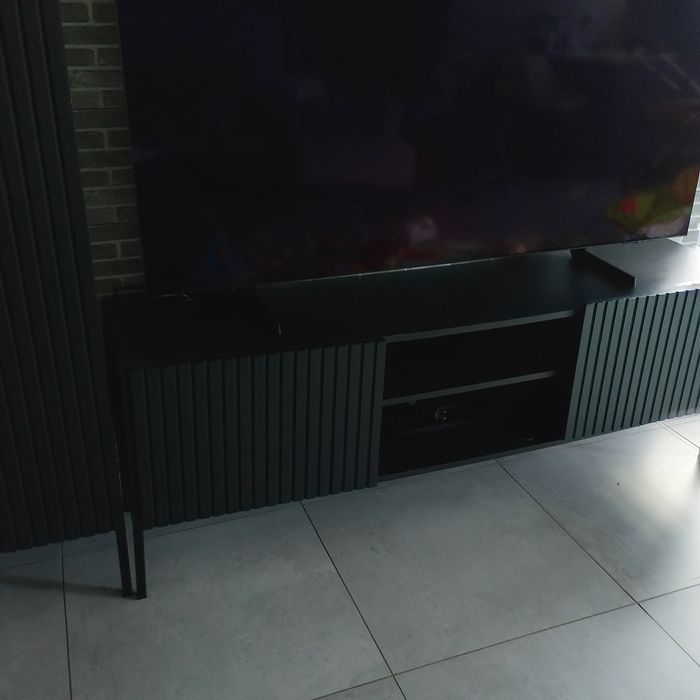 Meble komplet komosa duża i szafka pod tv lamel czarna