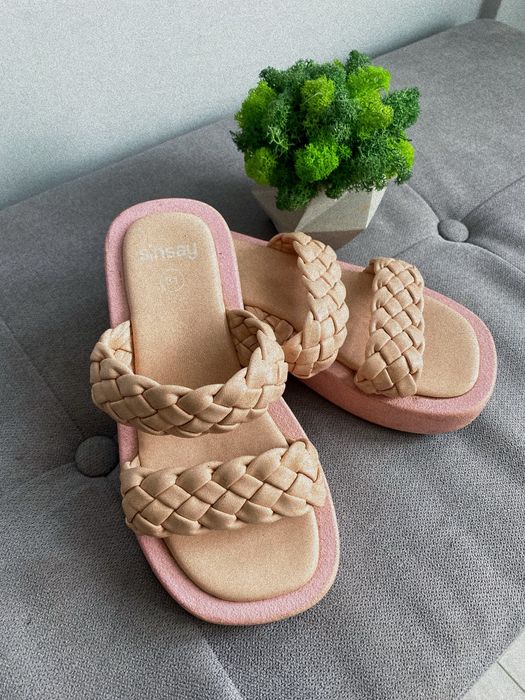 Шльпанці, тапки для дівчинки