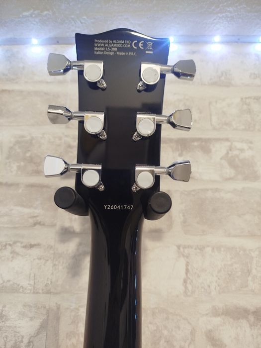 Guitarra Eko LS 300 Gold