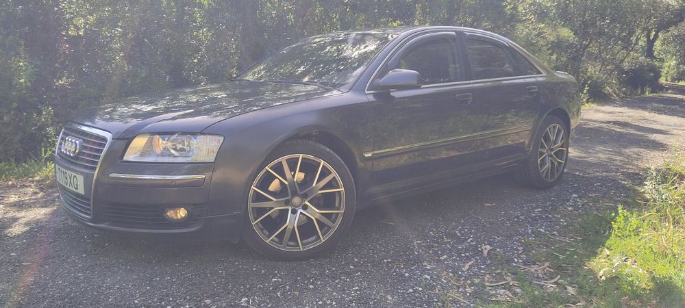 Audi A8 3.0 TDI Sedan luxo