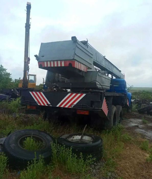ЗИЛ 133 ГЯ автокран