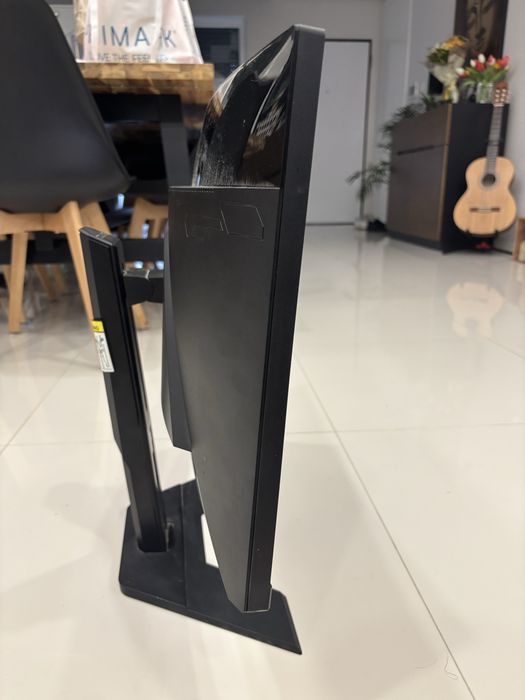 Monitor Gigabyte G27FC
