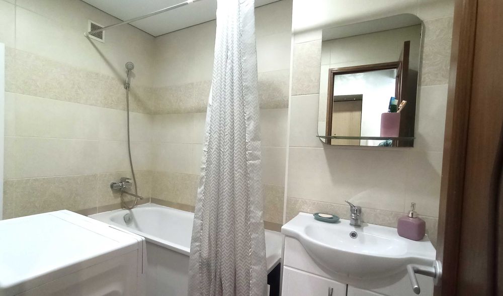 Продаж 1-кімнатна квартира у центрі міста (Victory Plaza)