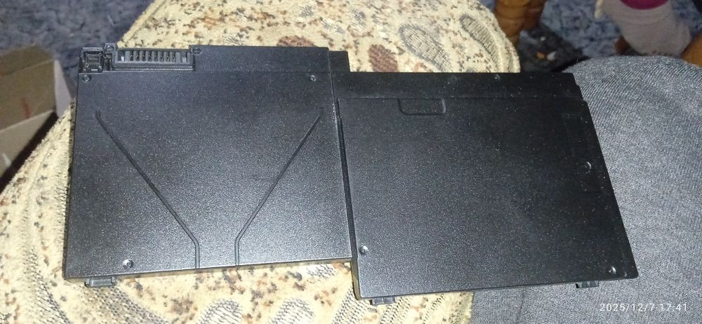 Батарея від ноутбуку