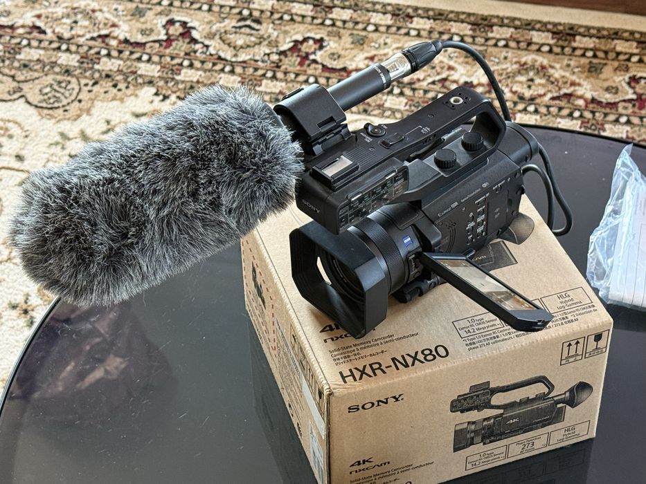 Kamera Sony HXR-NX80 - dodatki