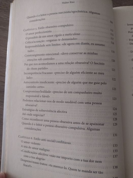 Livro Amores altamente perigosos