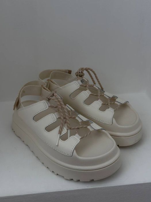 Взуття жіноче UGG Goldenglow Toggle (39)