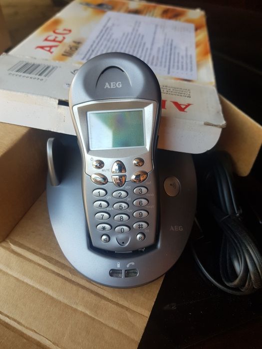 Telefon bezprzewodowy AEG