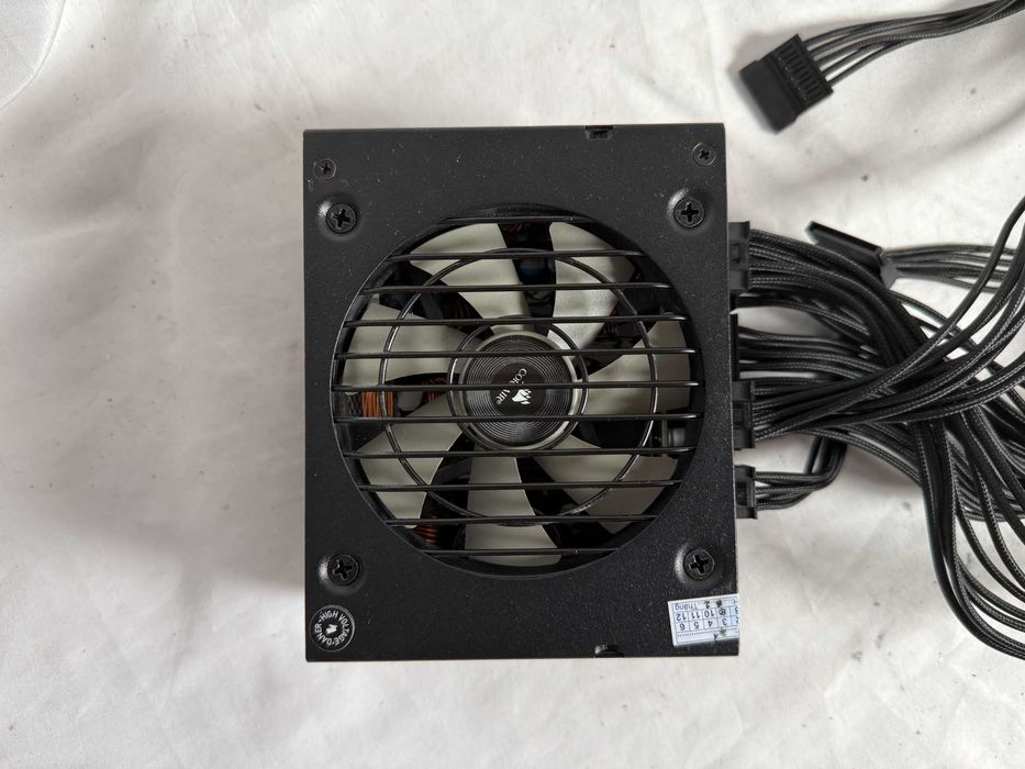 Zasilacz Corsair SF600 600W 80 Plus Platinum CP-9020182-EU SFX