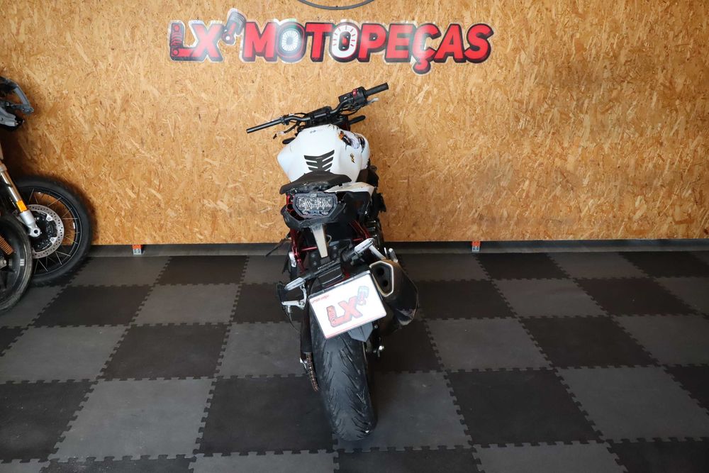 Honda Hornet 750 para peças