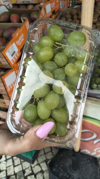 Caixas de uvas sem grainha docinha para entregas