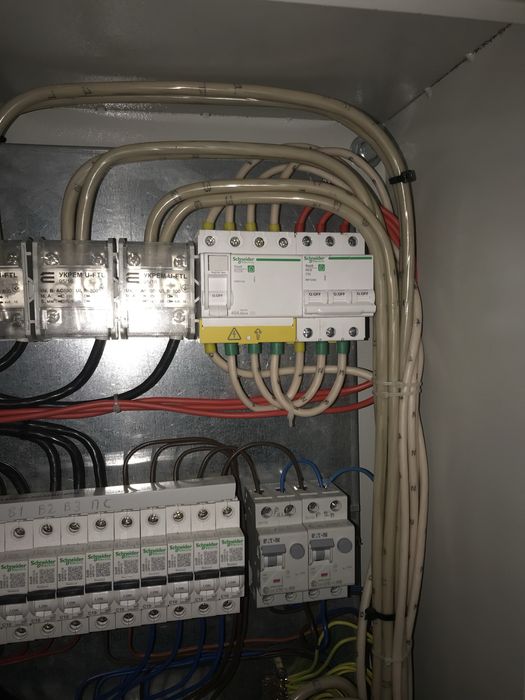 Монтаж кондиціонерів, ремонт холодильного обладнання. Електрика,