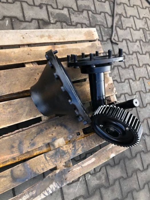 zwolnica piasta przedniego mostu harwestera john deere 1170