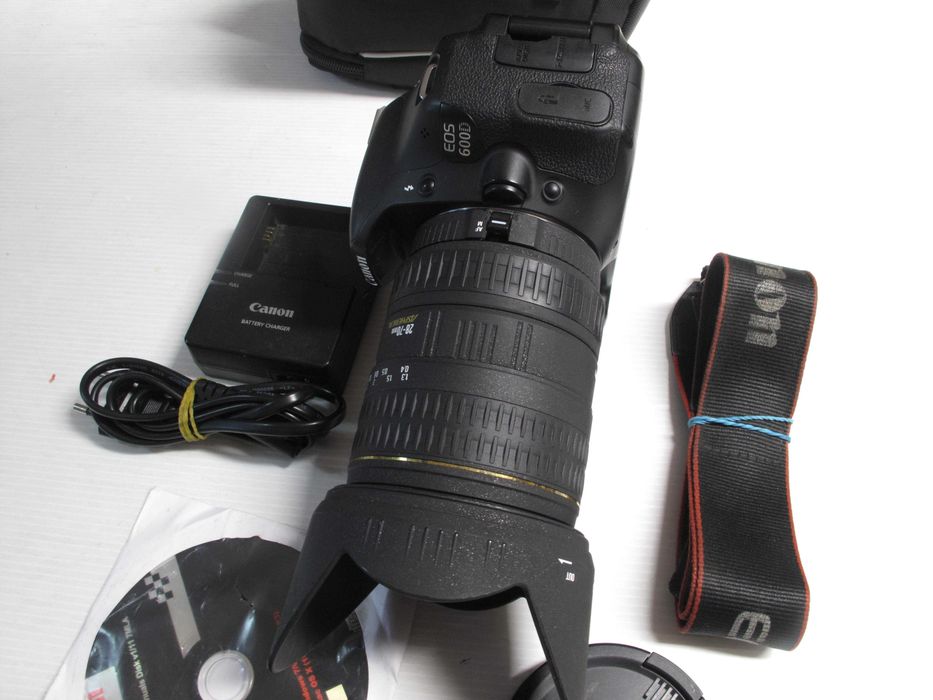 Canon 600D + 28-70mm 2.8 bom estado, mas não liga -Ver descrição