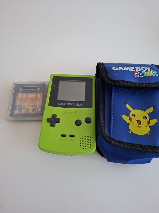 Game Boy Color (kiwi) + 2 gry + etui Pikachu