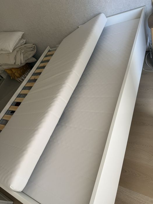 Cama Brimnes  + 2 Colchões IKEA